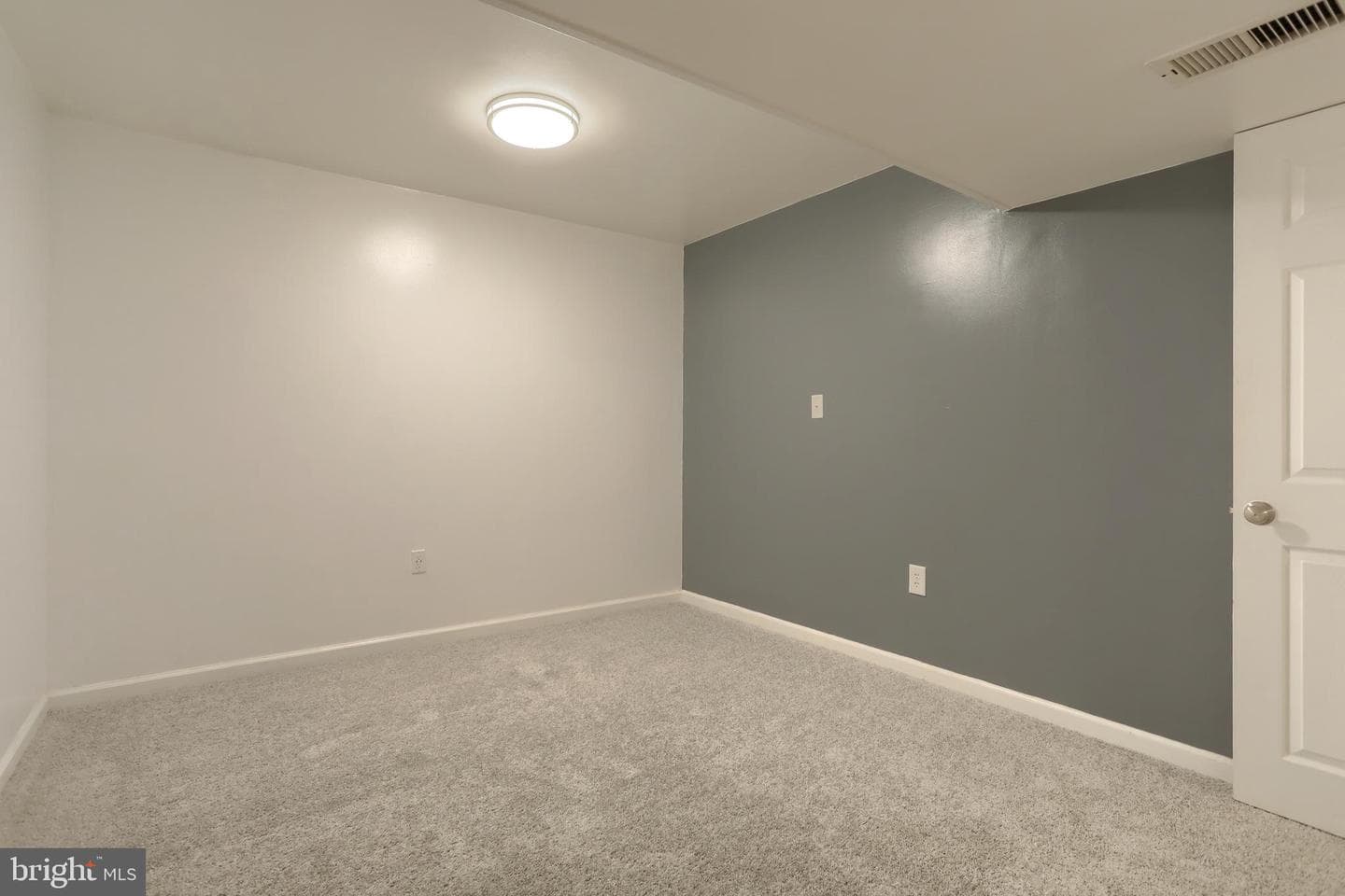 150 Woodlawn Avenue photo 22