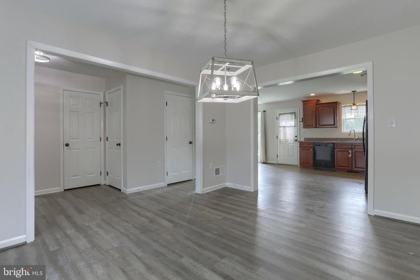 150 Woodlawn Avenue photo 32