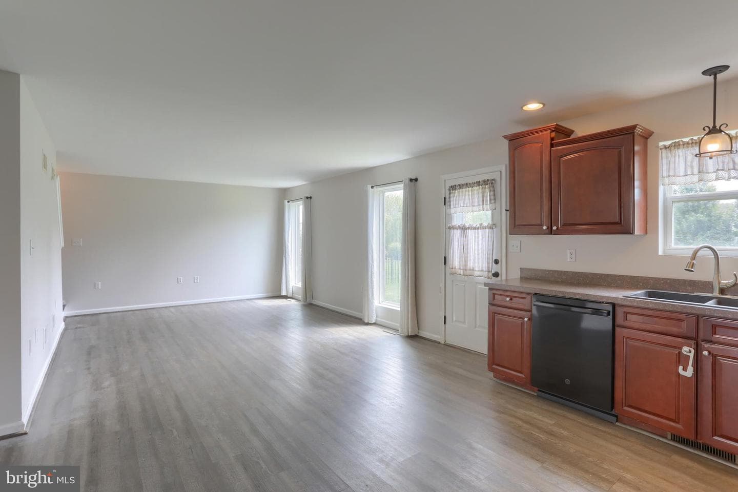150 Woodlawn Avenue photo 36