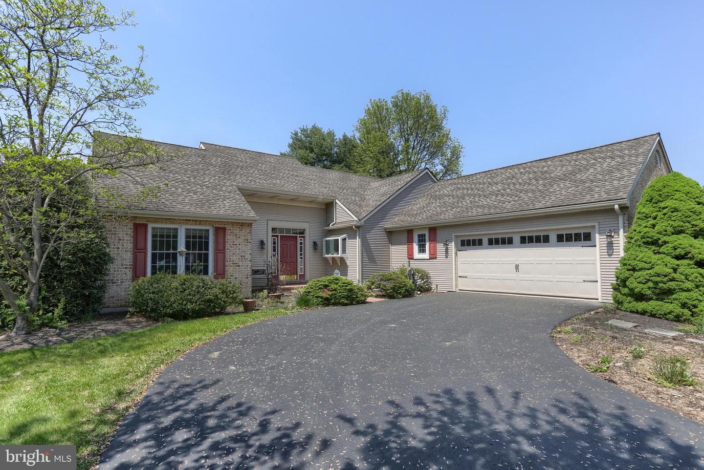 5 Stone Hedge Drive photo 1