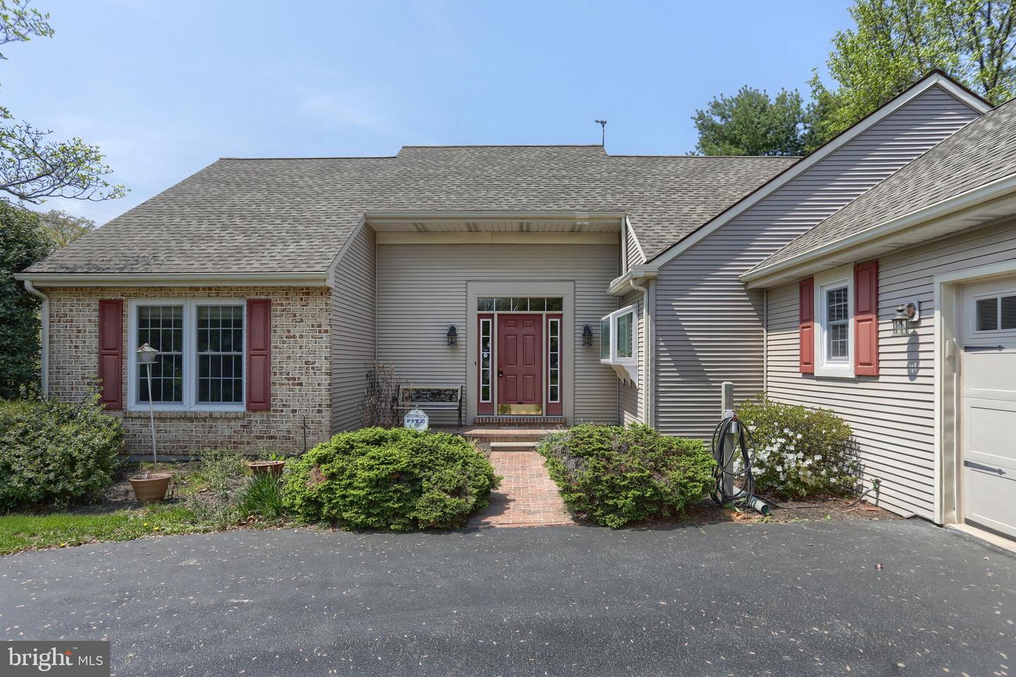 5 Stone Hedge Drive photo 6