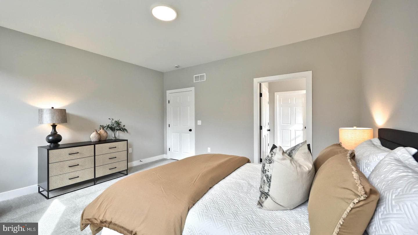 120 Forge Drive photo 17