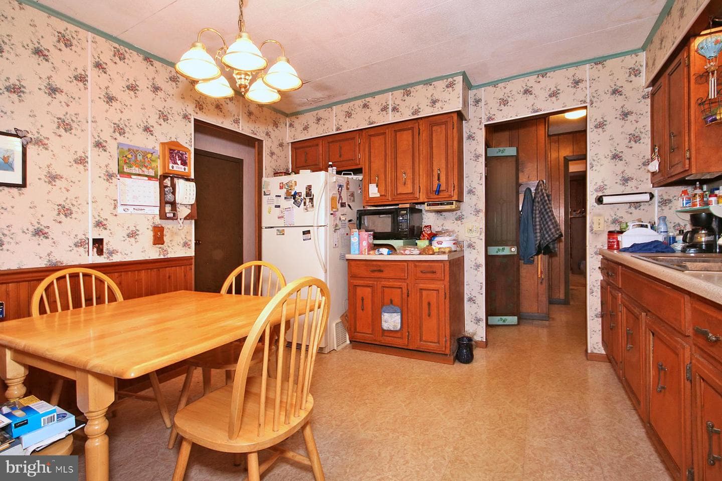 10694 Allentown Boulevard photo 19
