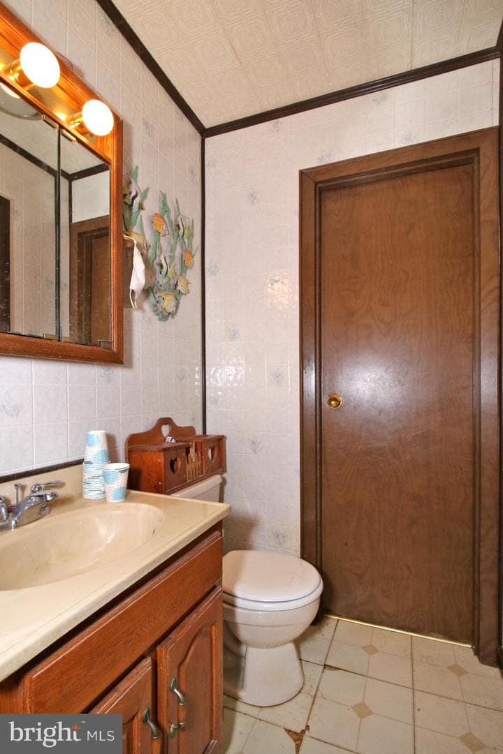 10694 Allentown Boulevard photo 24