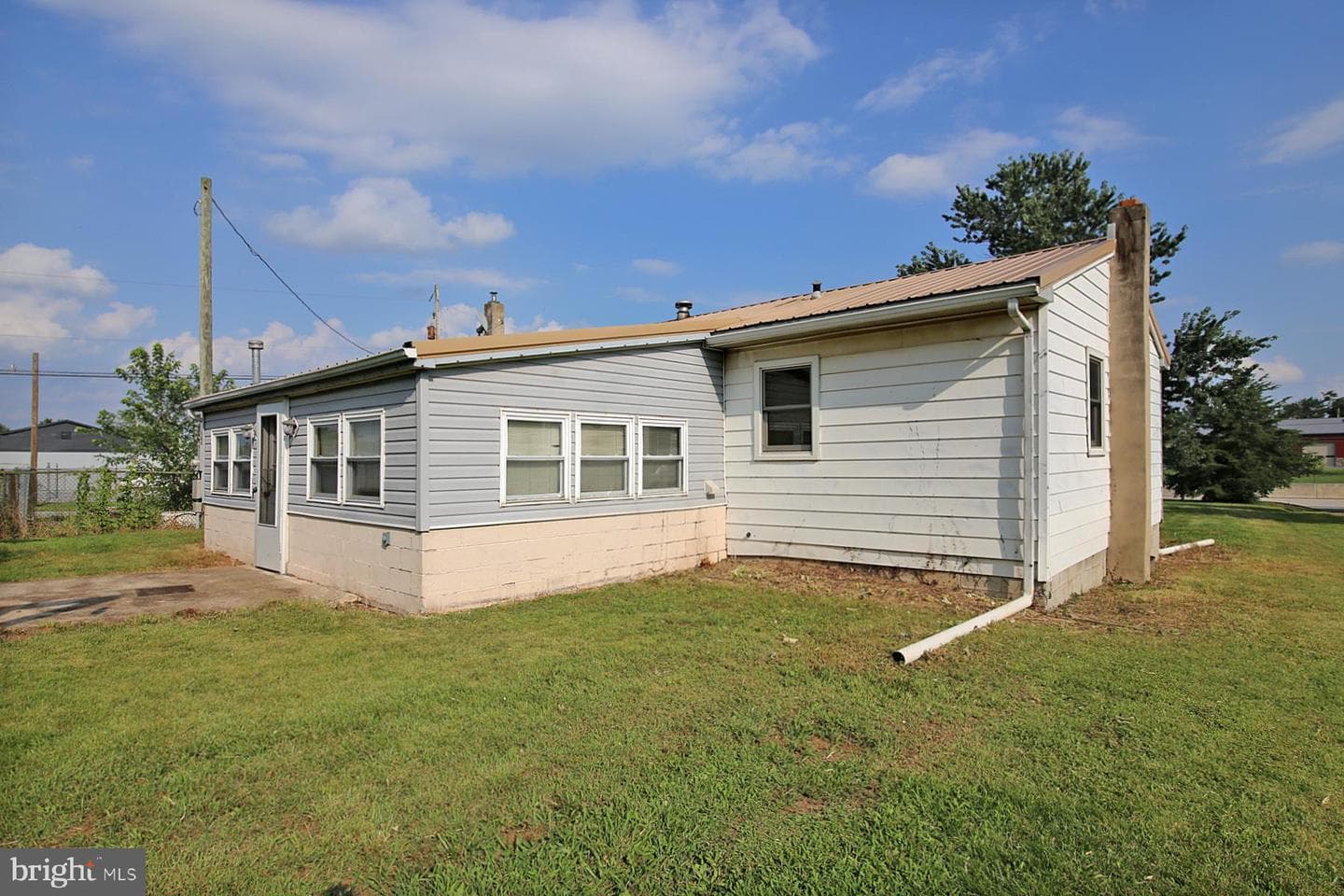10694 Allentown Boulevard photo 6