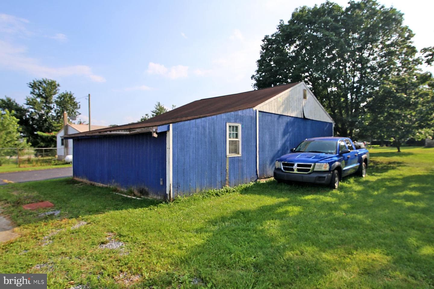 10694 Allentown Boulevard photo 9
