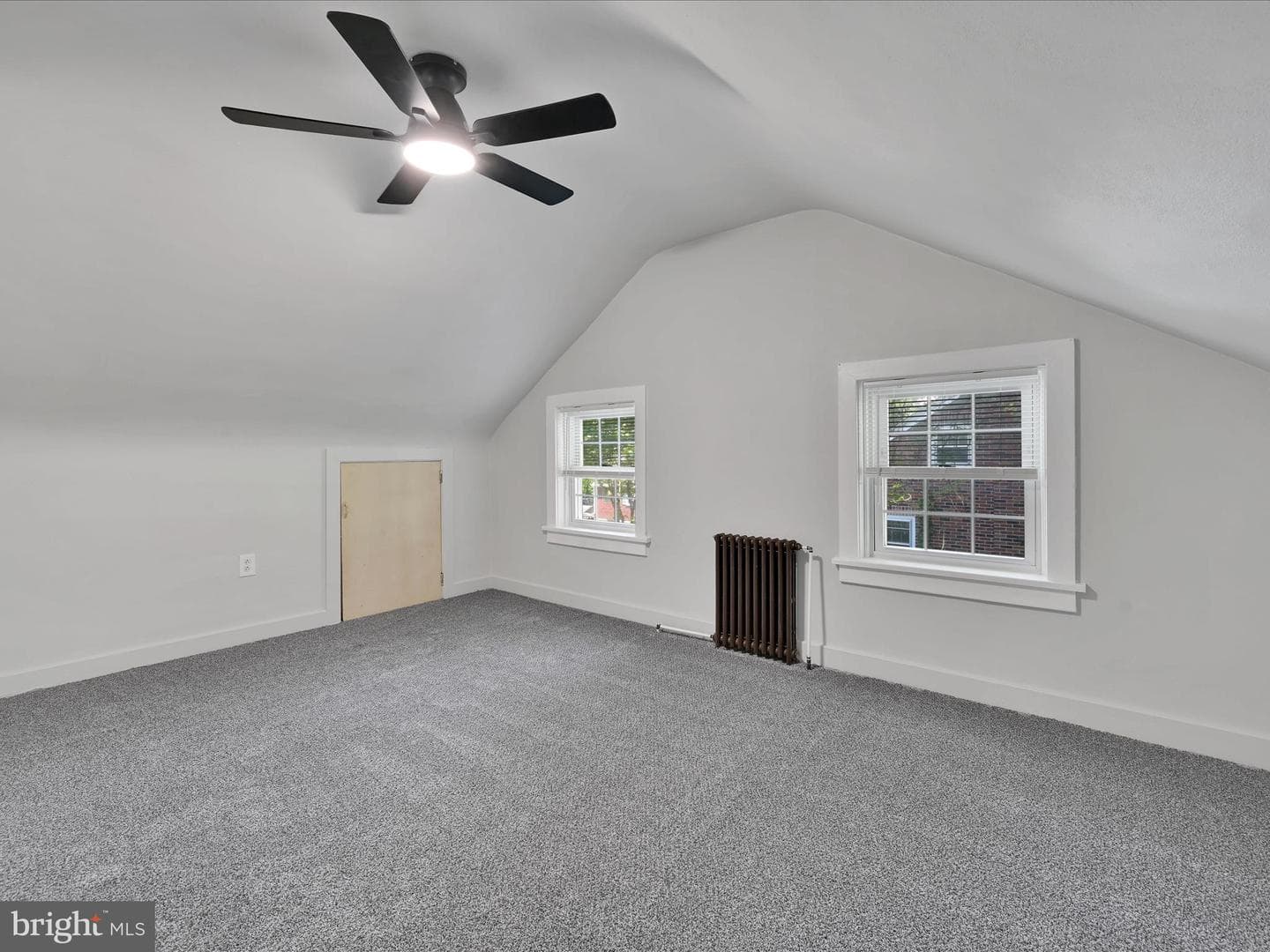 109 Hillside Street photo 19