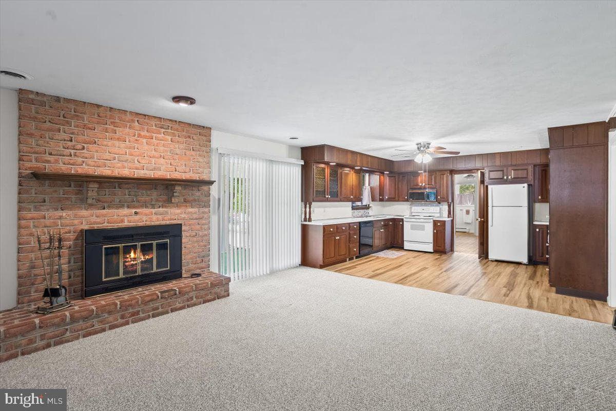 1023 Cornwall Road photo 12