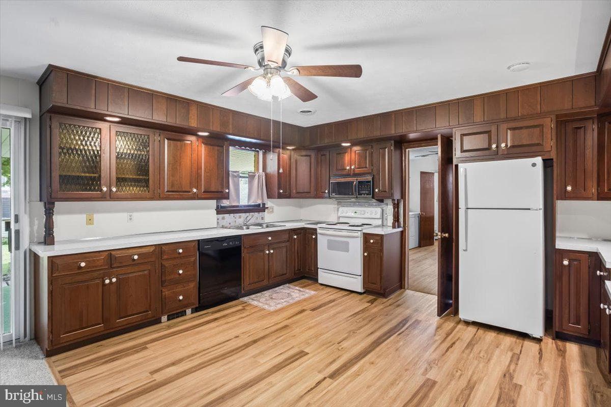 1023 Cornwall Road photo 14