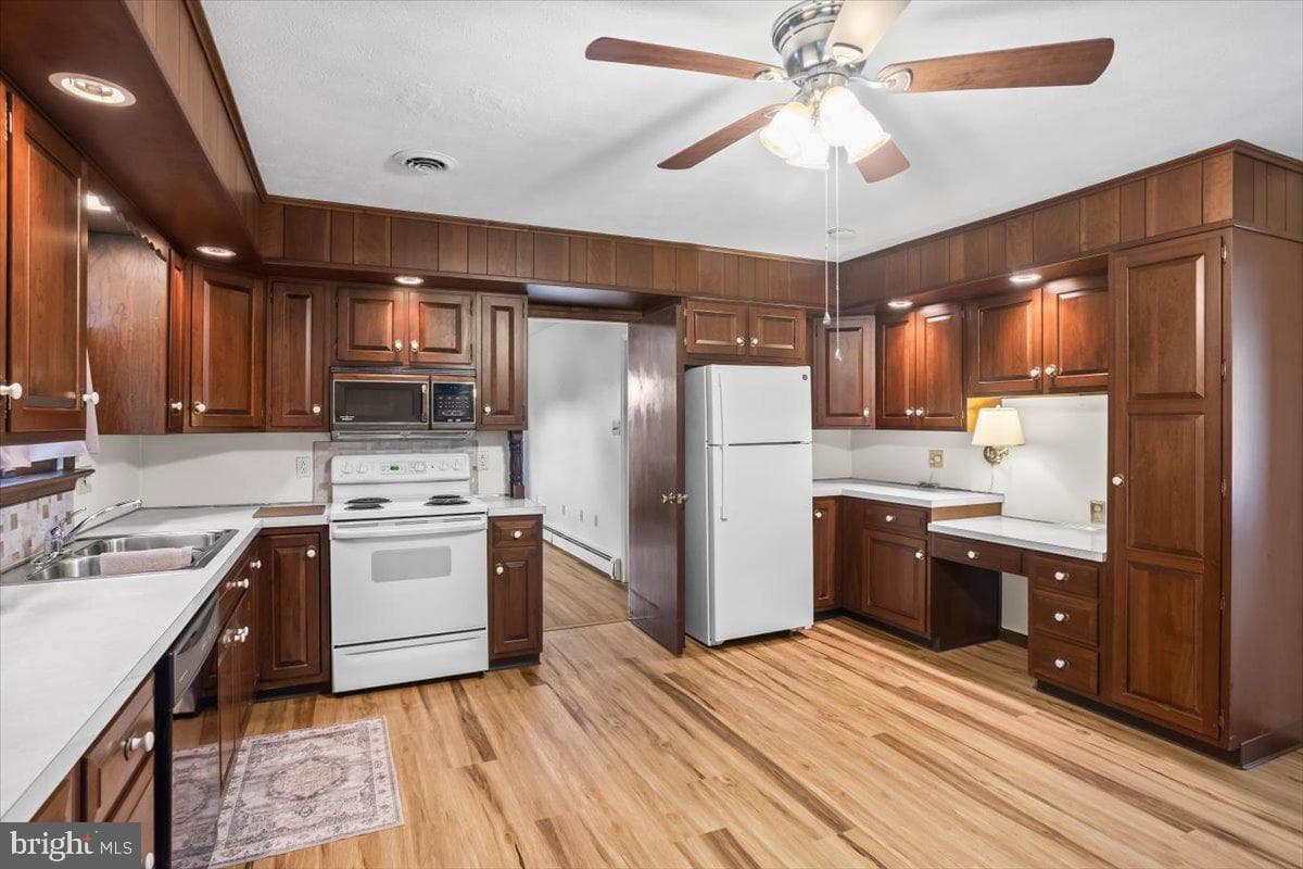 1023 Cornwall Road photo 15