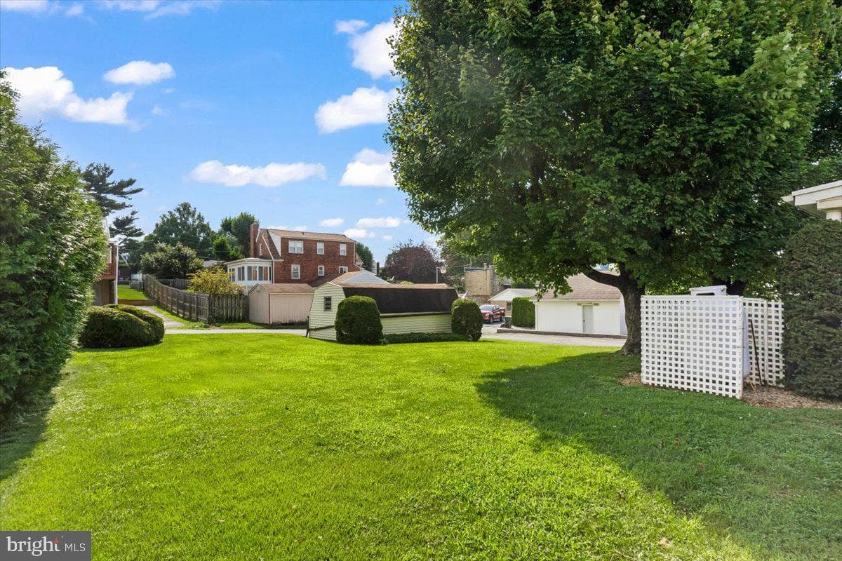 1023 Cornwall Road photo 33