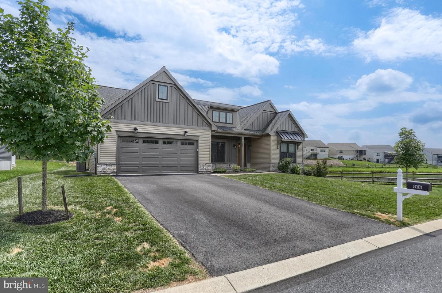 908 Briar Rose Avenue photo 34
