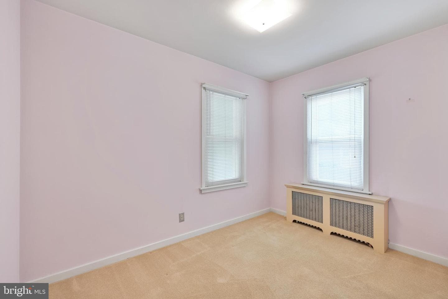544 W Chestnut Street photo 12