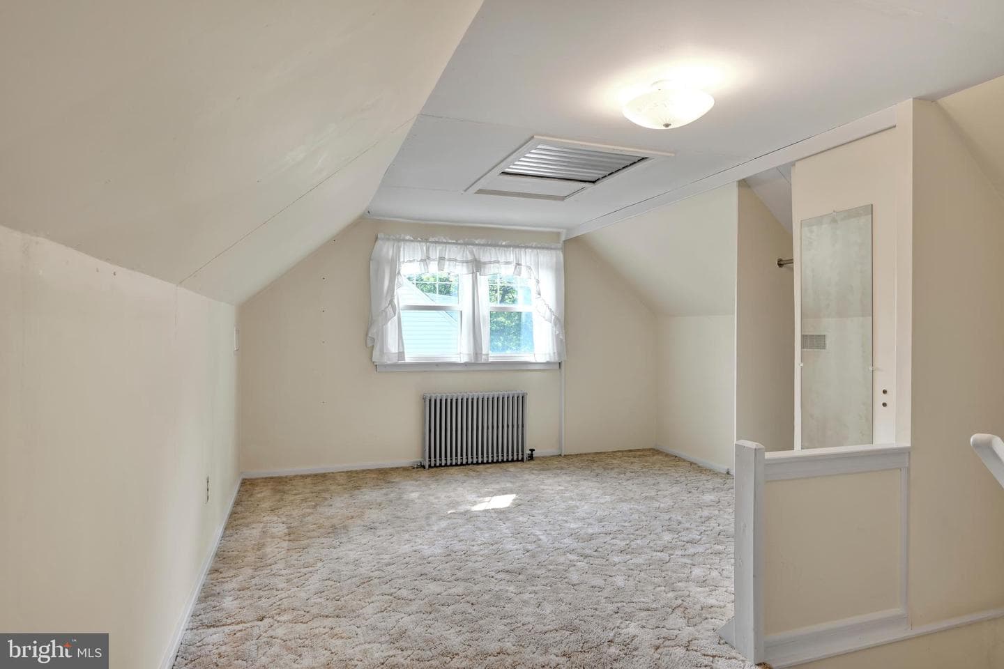 544 W Chestnut Street photo 14