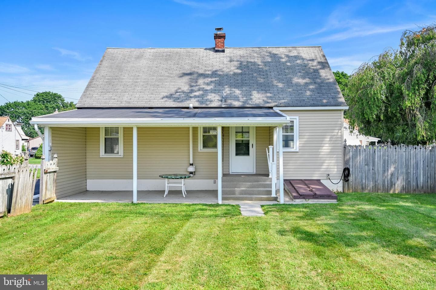 544 W Chestnut Street photo 19