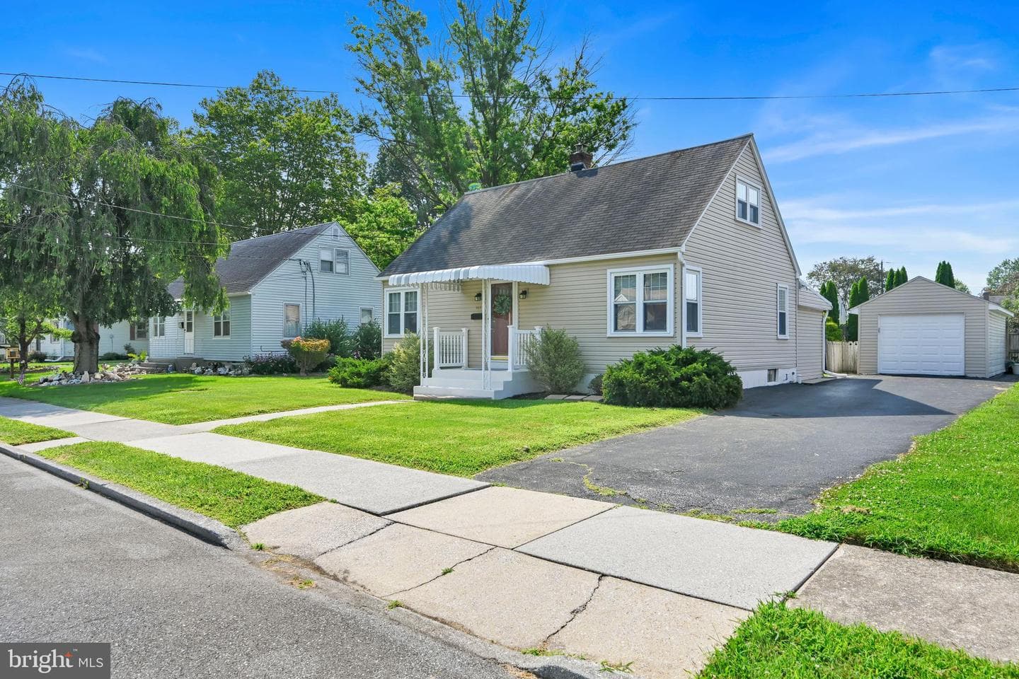 544 W Chestnut Street photo 22