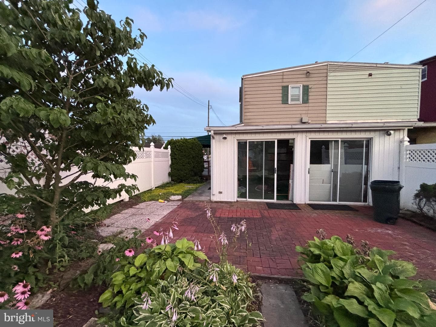 545 E Lehman Street photo 6