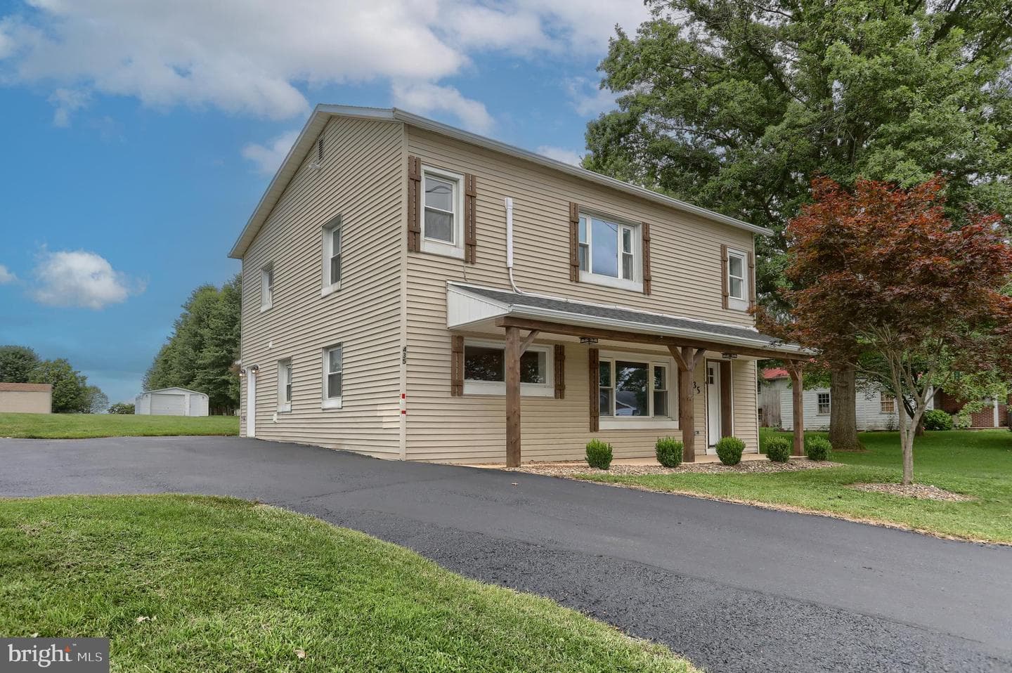 435 Mountville Drive photo 3