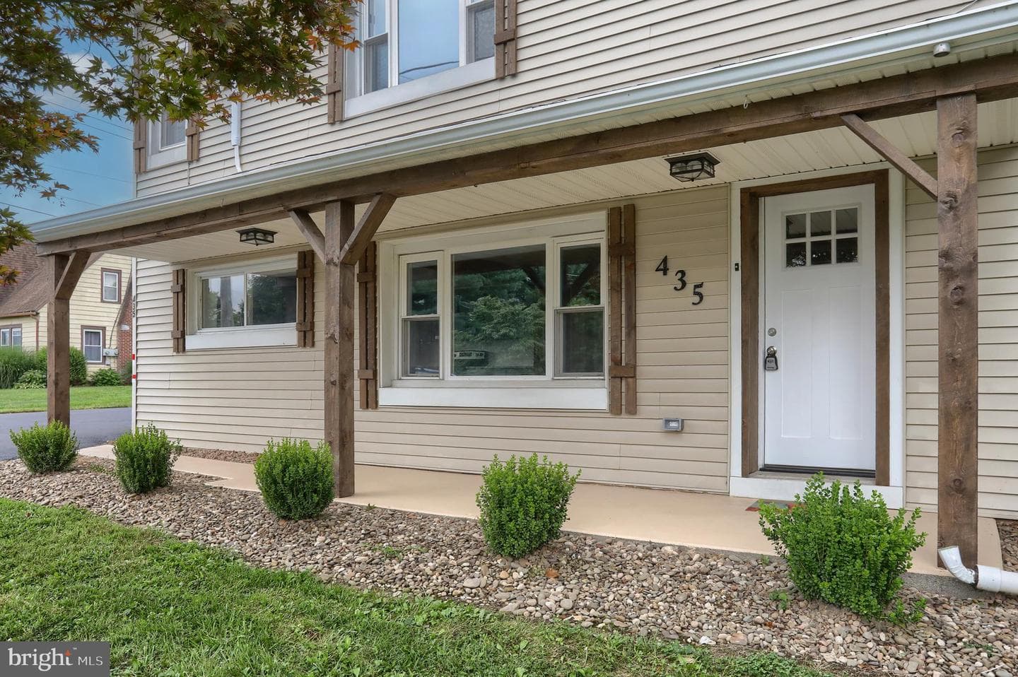 435 Mountville Drive photo 4