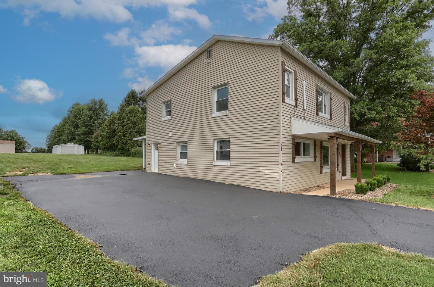 435 Mountville Drive photo 5