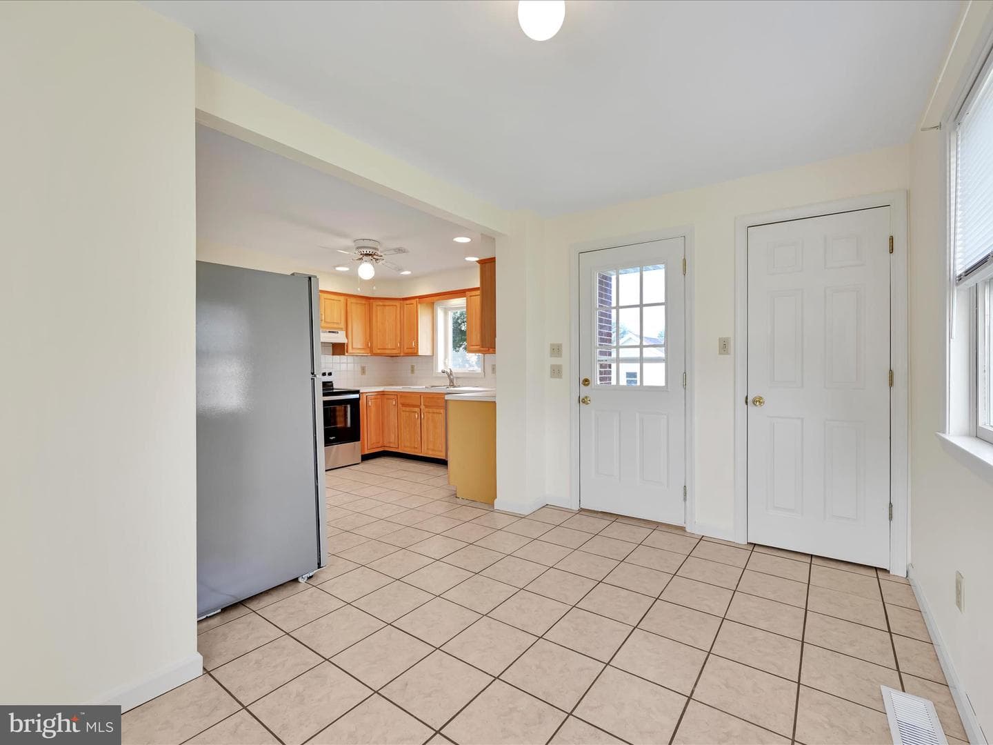 519 N Lincoln Street photo 11