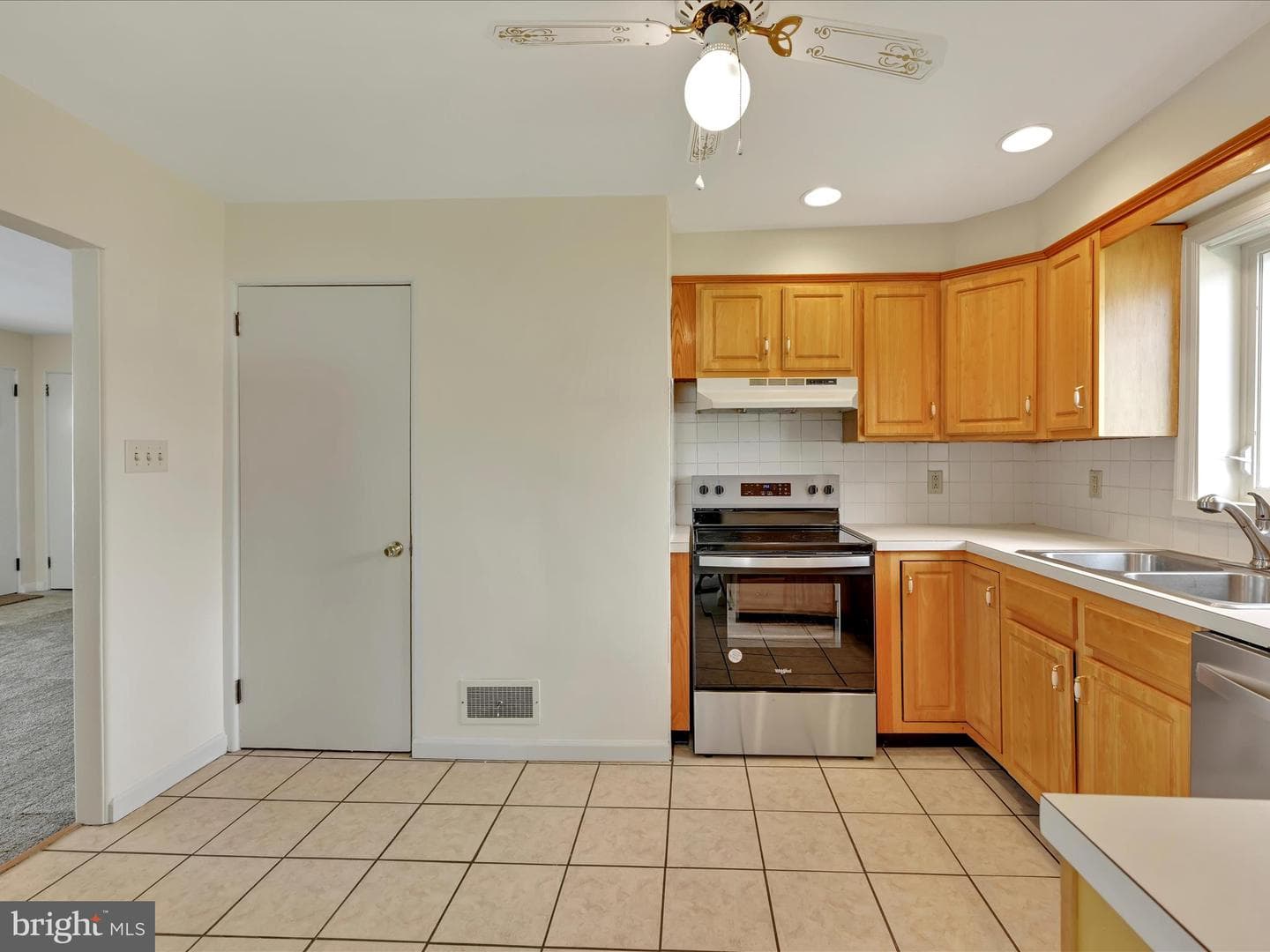 519 N Lincoln Street photo 13