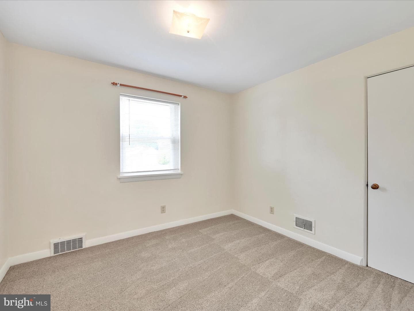 519 N Lincoln Street photo 15