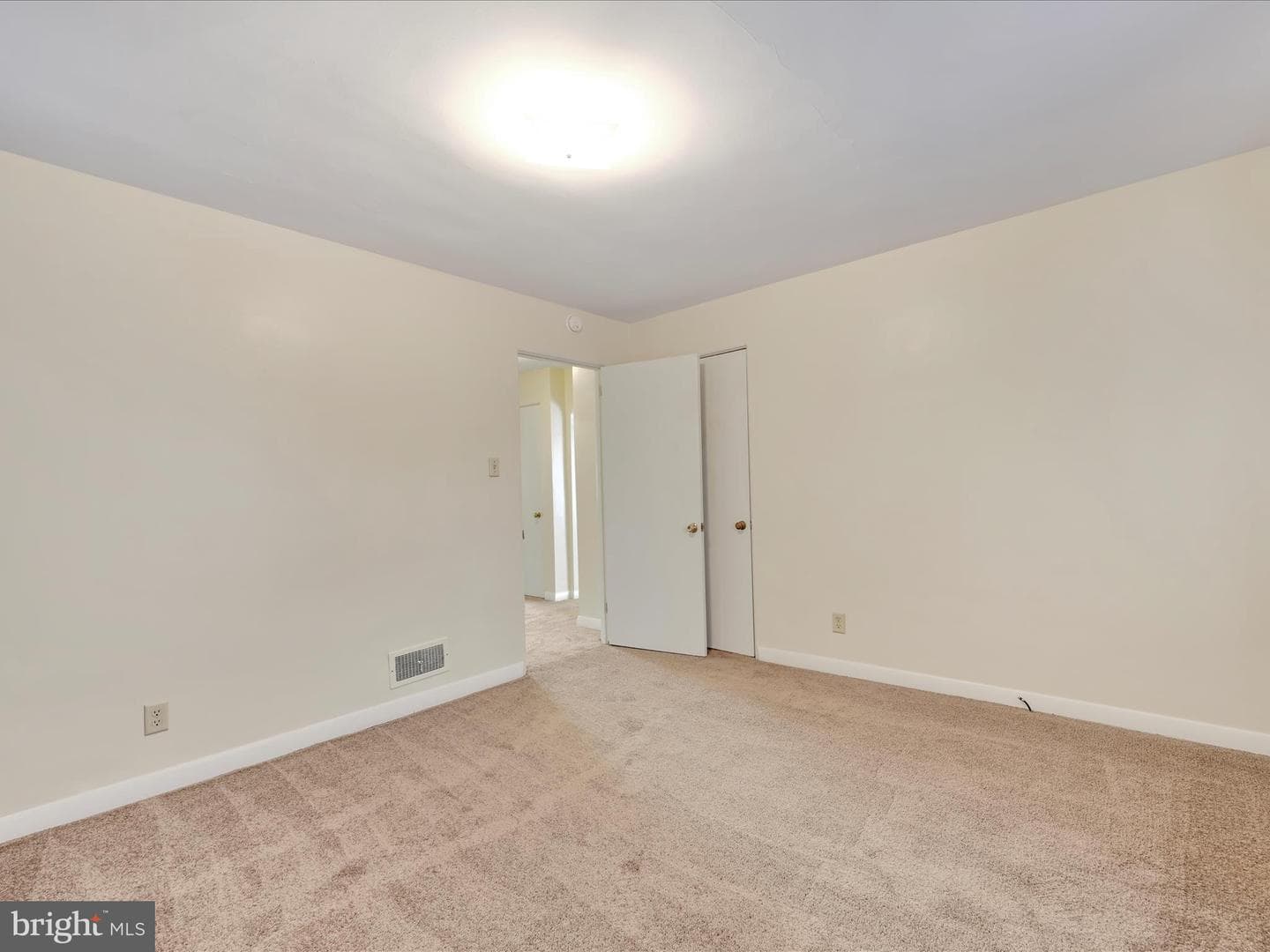 519 N Lincoln Street photo 21