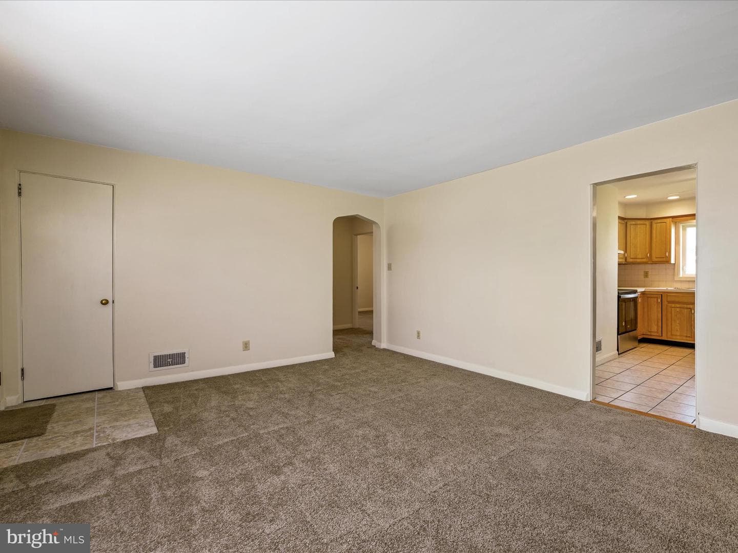 519 N Lincoln Street photo 8