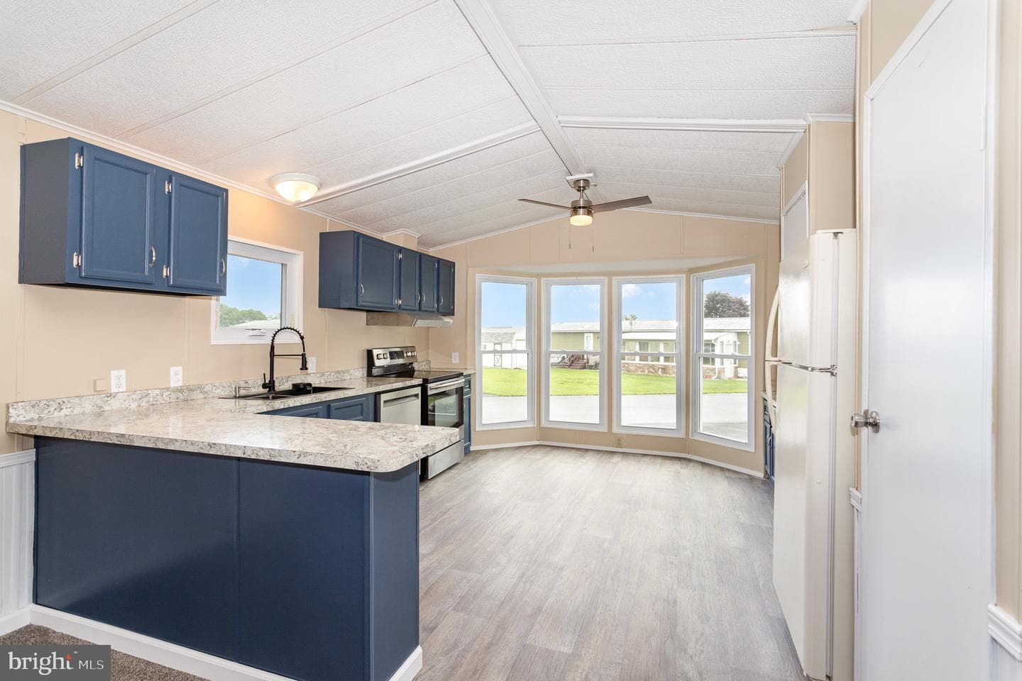 46 Carol Ann Drive photo 14