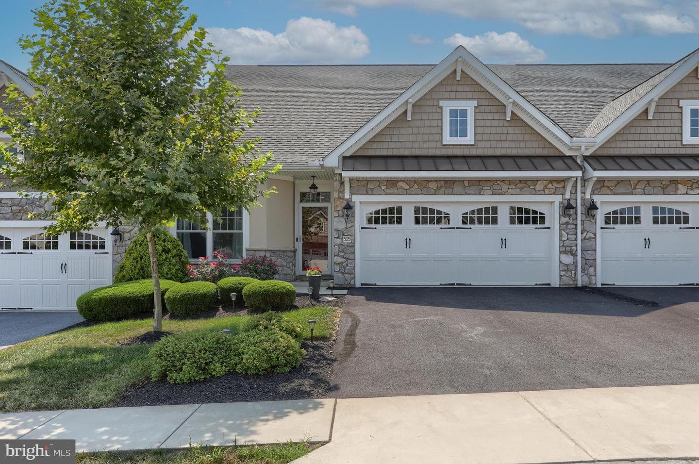505 Springbrook Drive photo 2
