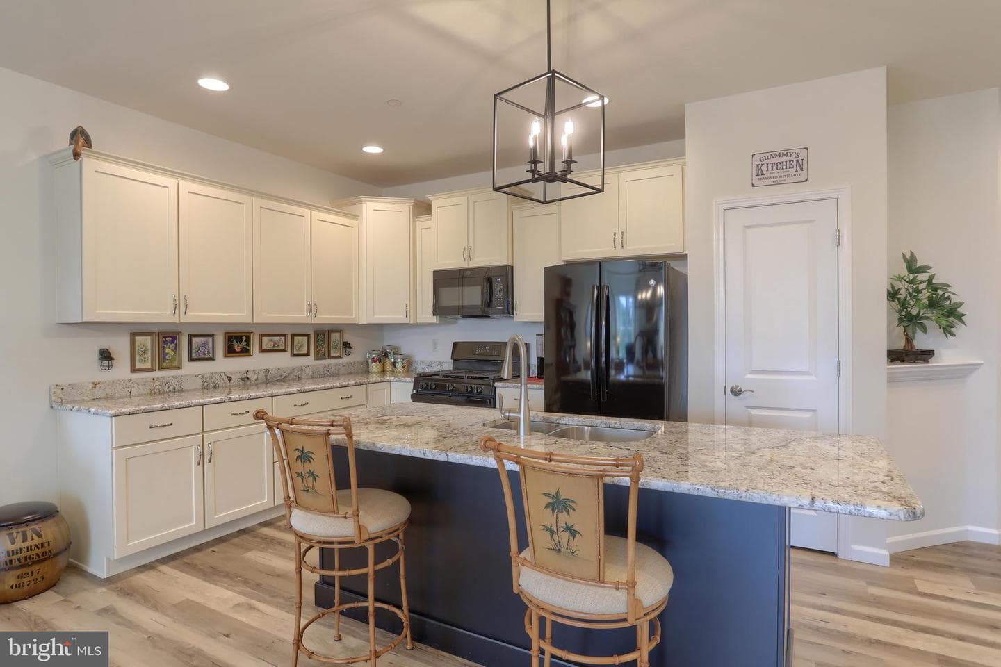 505 Springbrook Drive photo 5