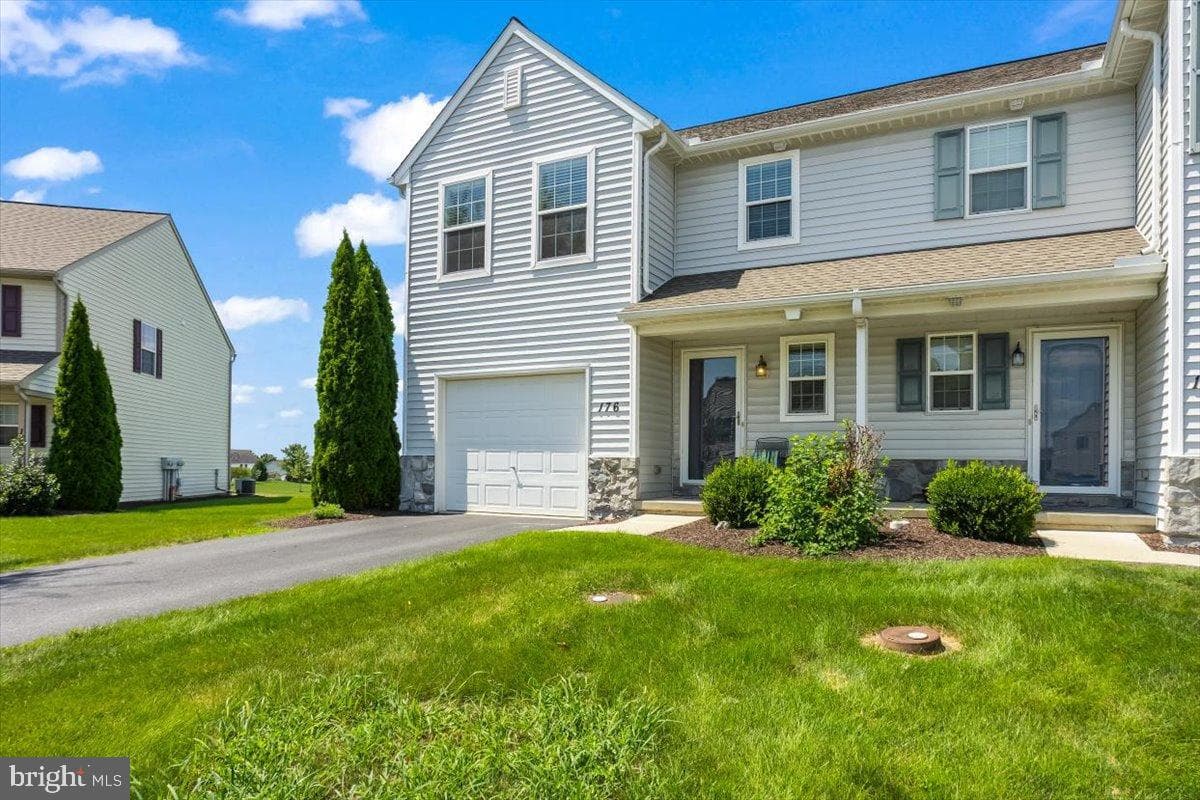 176 N Village Cir U-0102 Circle photo 2