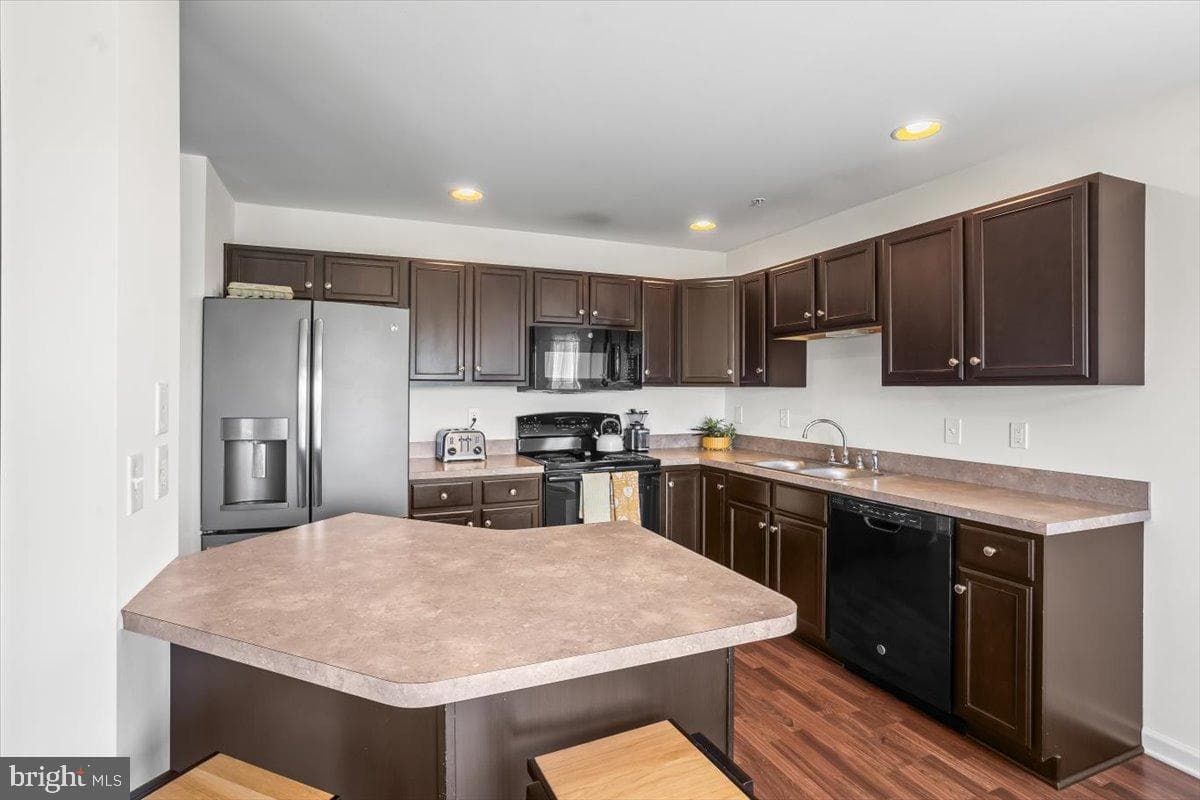 176 N Village Cir U-0102 Circle photo 8