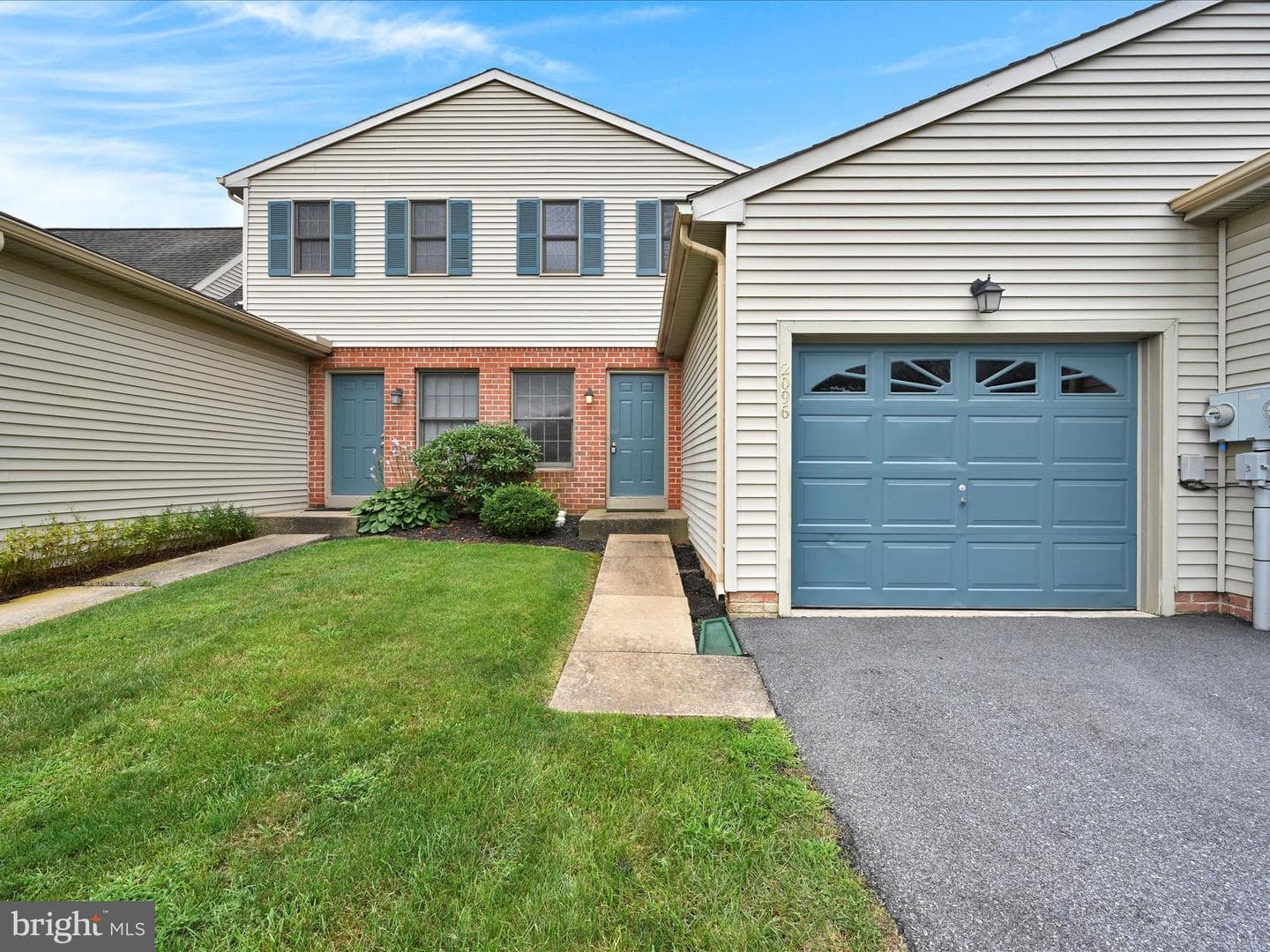2096 Walnut Street photo 1