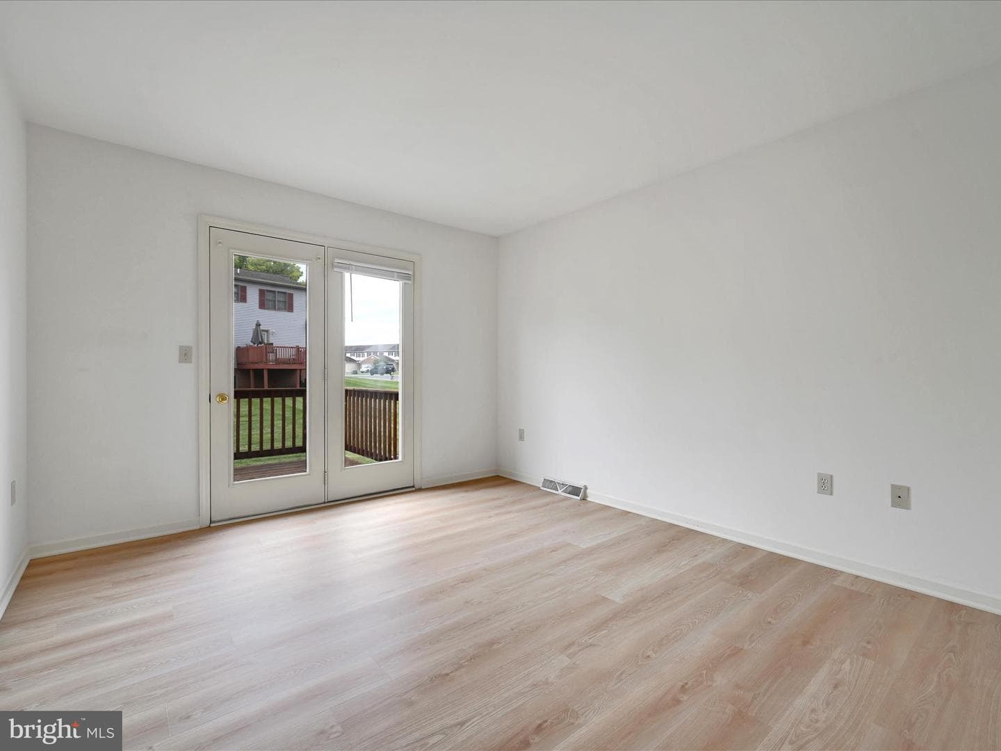2096 Walnut Street photo 12