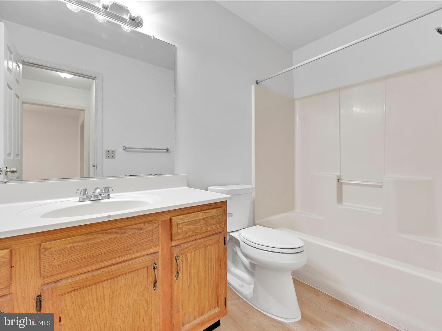 2096 Walnut Street photo 14