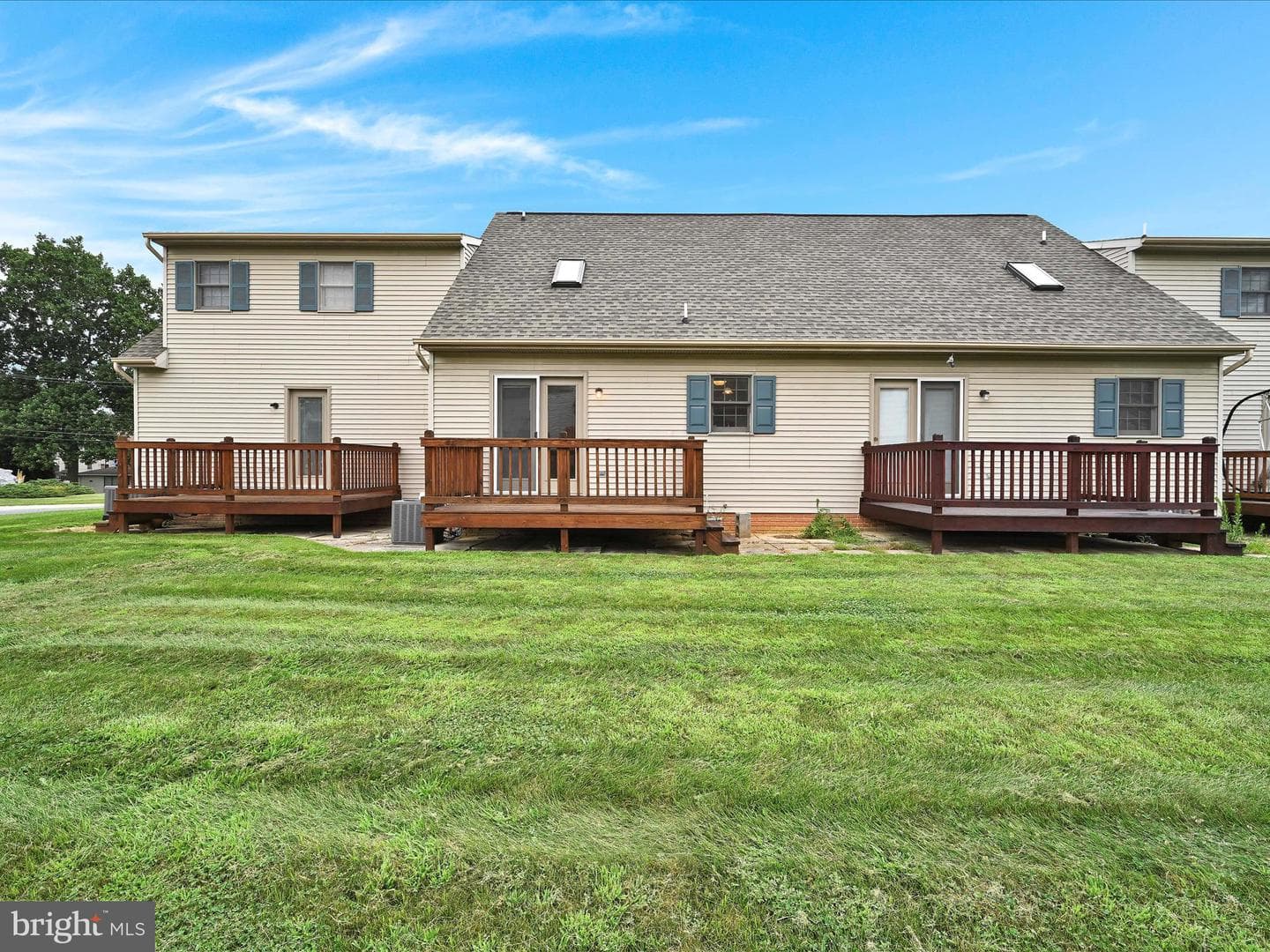 2096 Walnut Street photo 25