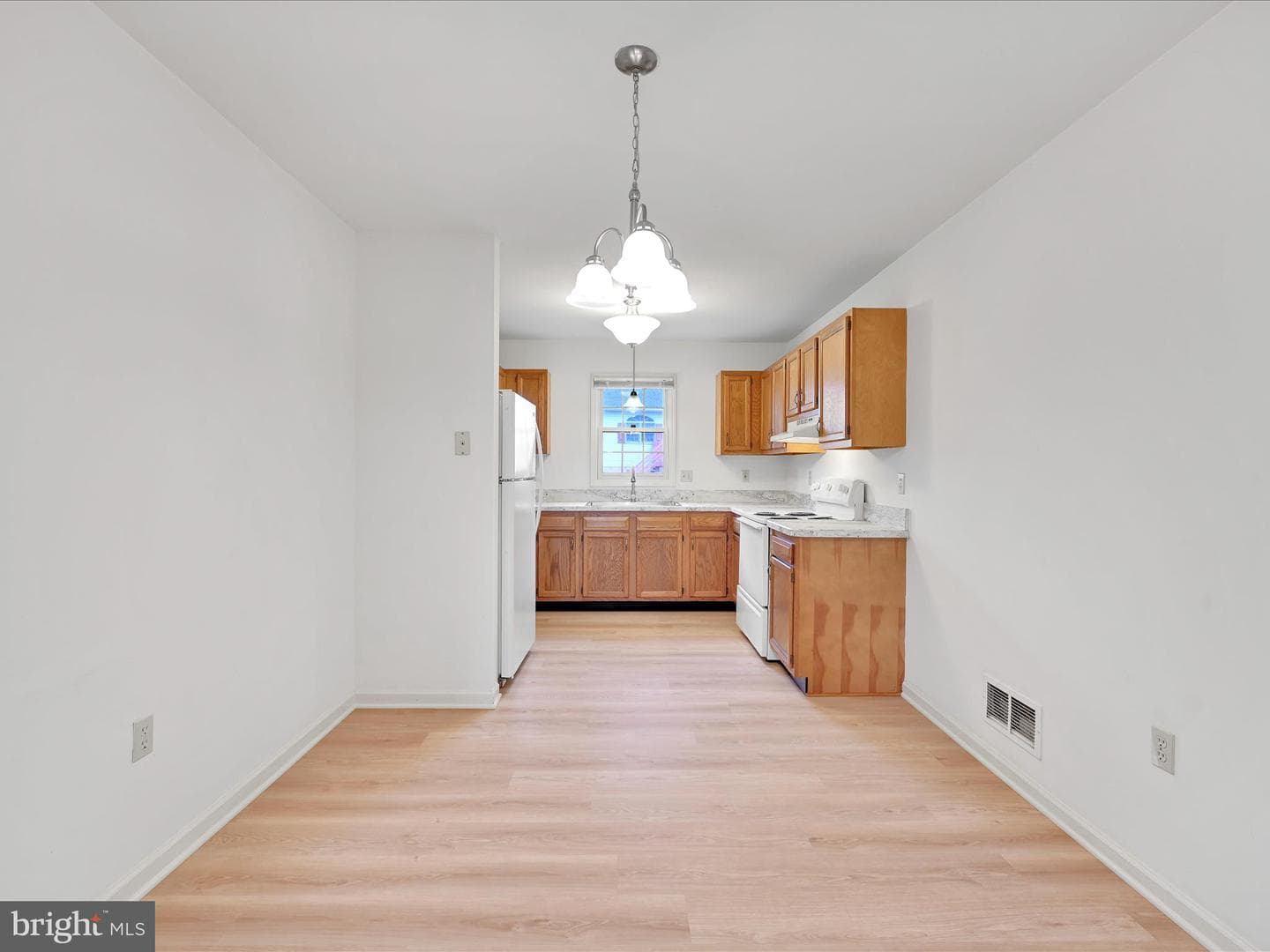 2096 Walnut Street photo 7