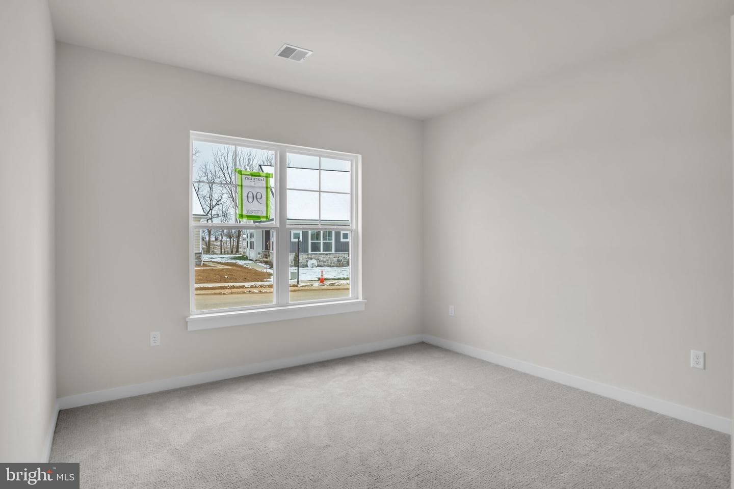 141 Bellflower Avenue photo 15