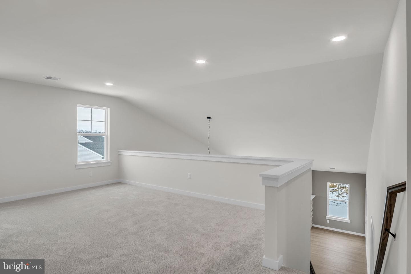 141 Bellflower Avenue photo 7