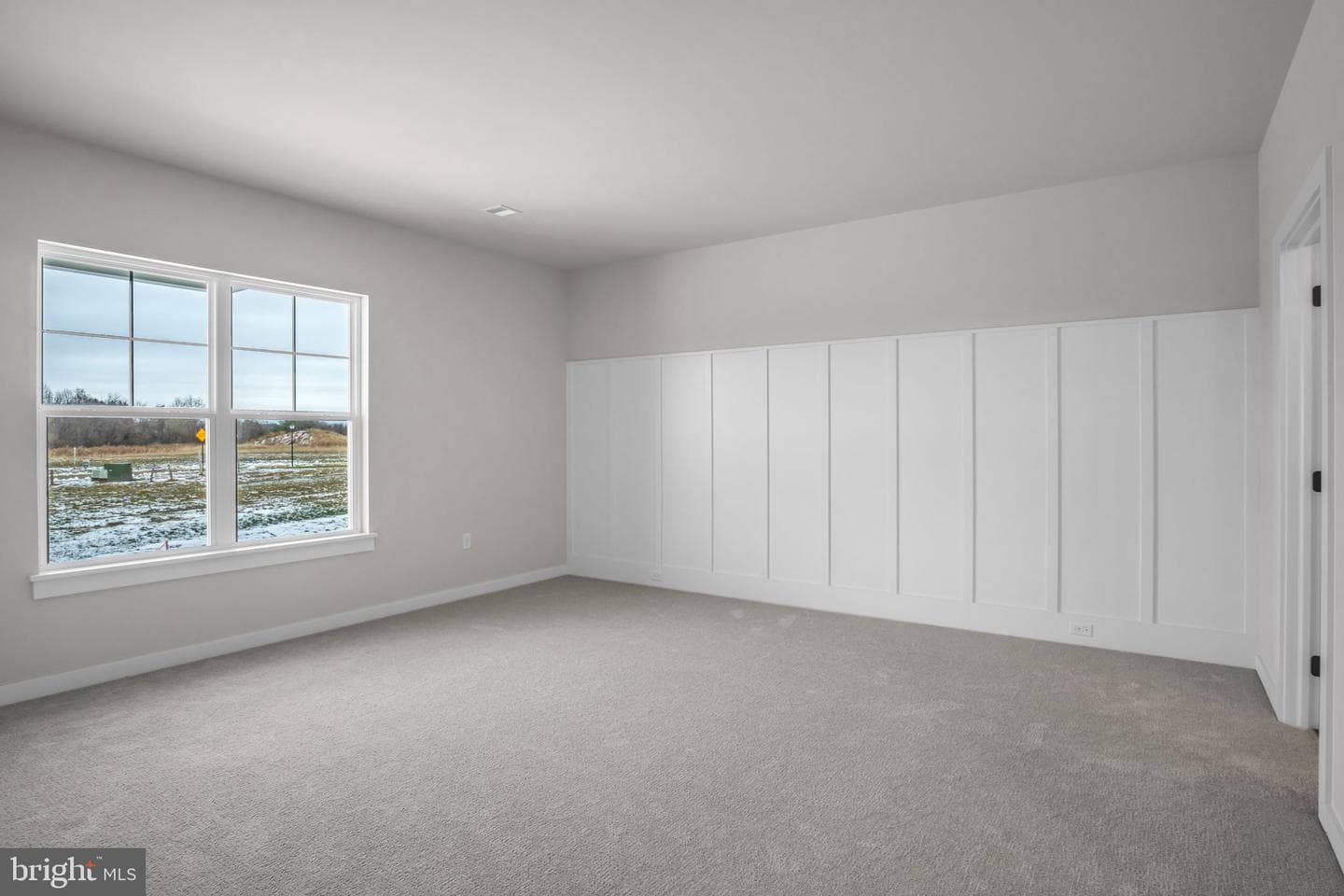 141 Bellflower Avenue photo 9