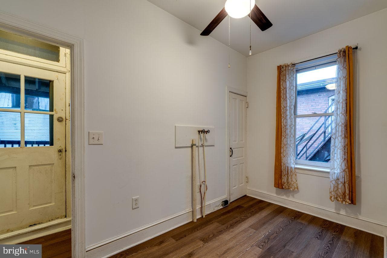 530 Lehman Street photo 26