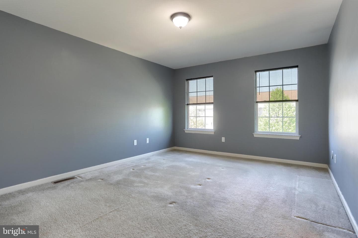 111 N Village Cir L-0119 photo 13