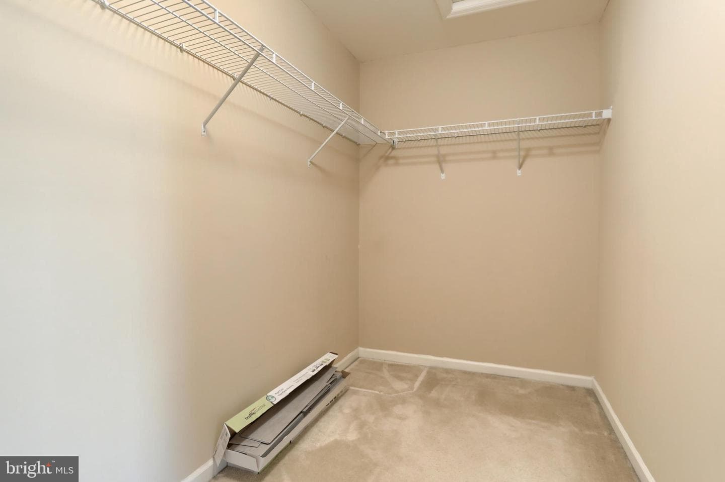 111 N Village Cir L-0119 photo 16
