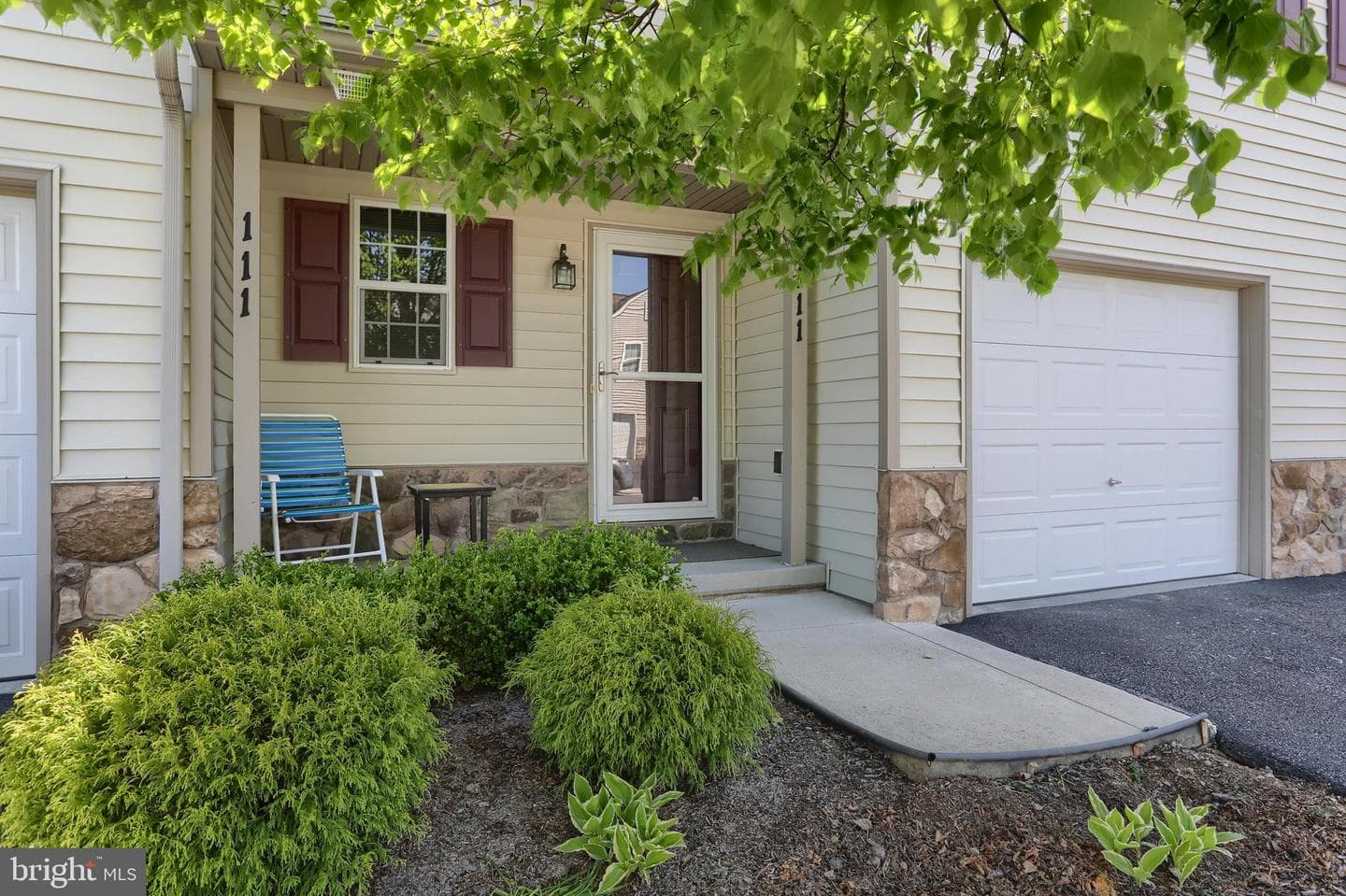 111 N Village Cir L-0119 photo 2