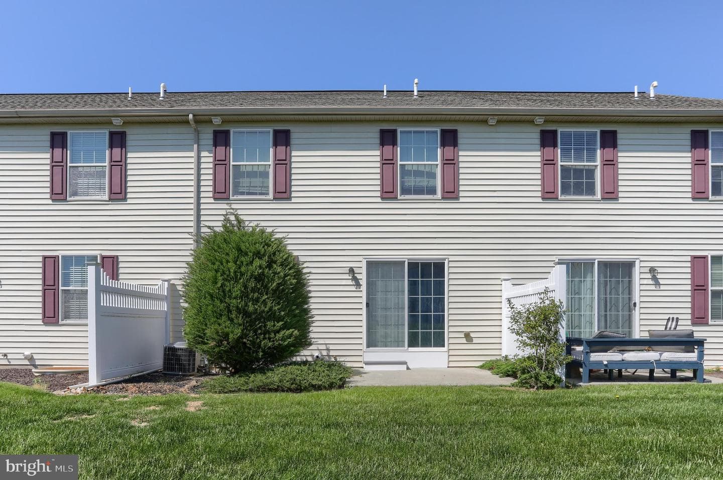 111 N Village Cir L-0119 photo 26