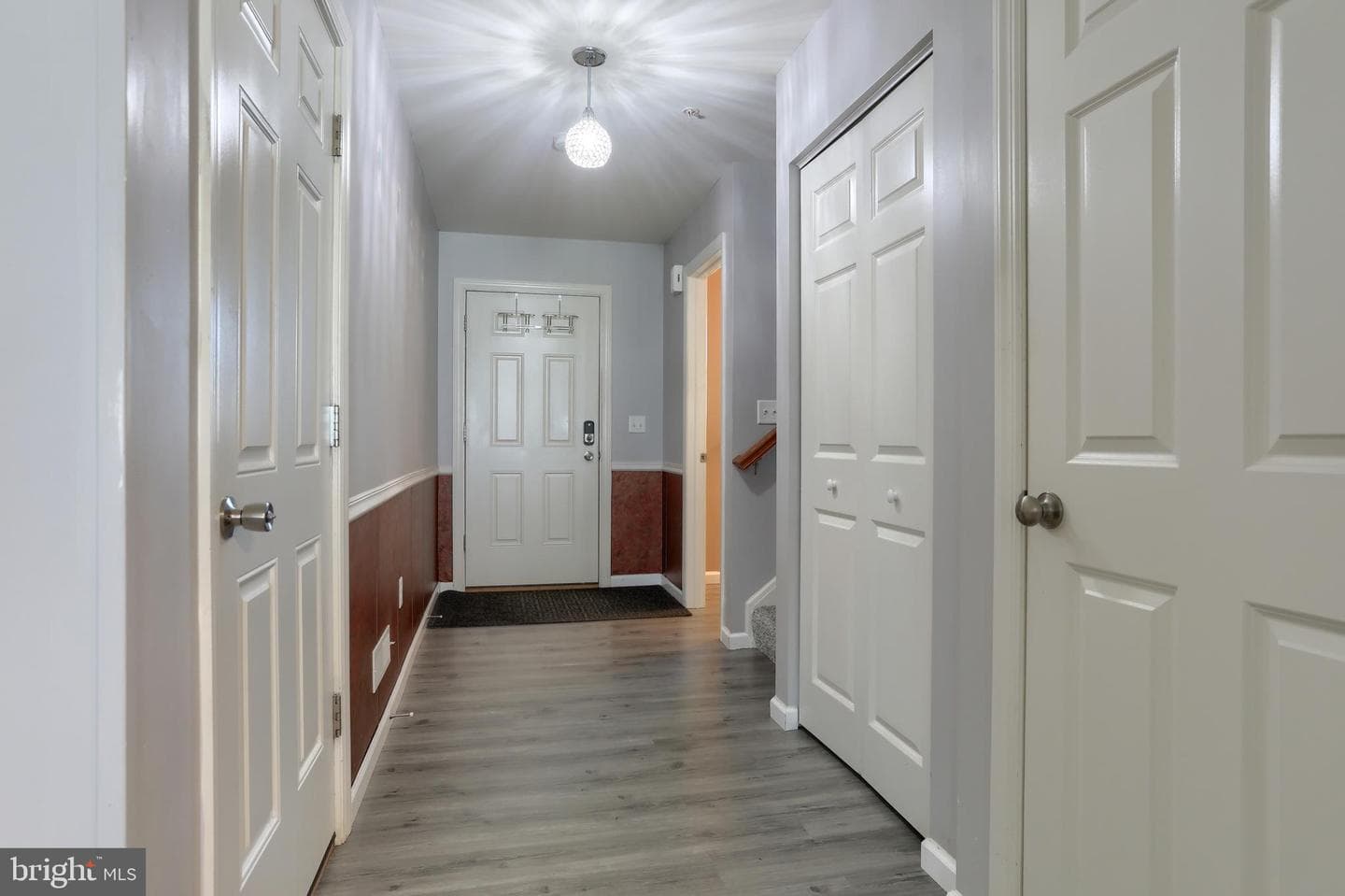 111 N Village Cir L-0119 photo 9