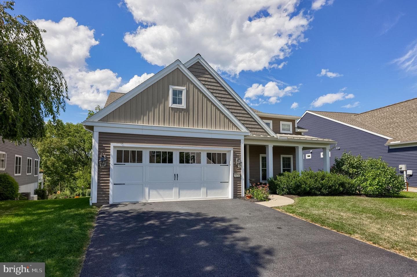 1076 Alden Way photo 3