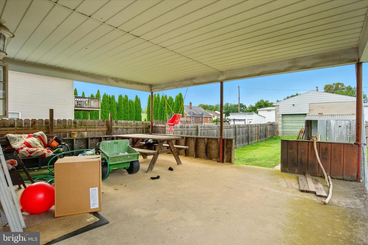 1011 E Lehman Street photo 16